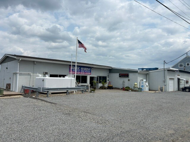More Photos Of 101 Baltic Ave, Waretown Marina For Sale