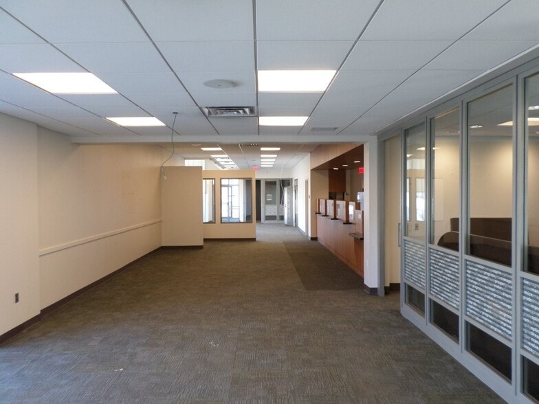 More Photos Of 224 Dunmore St, Throop Bank For Sale