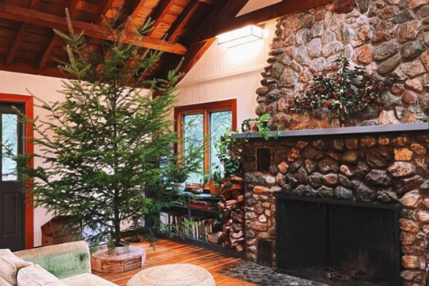 More Photos Of 18501 Van Zandt Resort Rd, Philo Lodge Meeting Hall For Sale