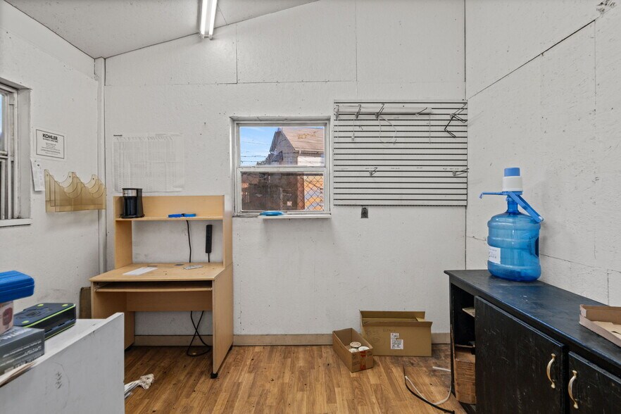 More Photos Of 476 N Main St, Clinton General Retail For Sale