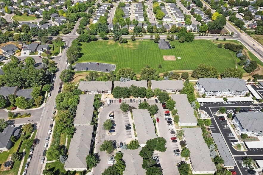 More Photos Of 9212 W Brogan Dr, Boise Apartments For Sale