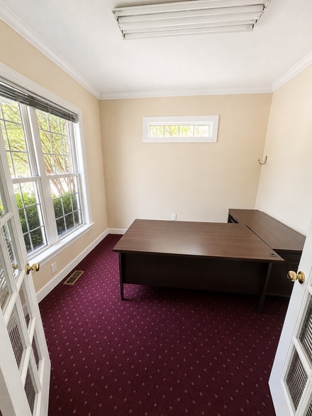 More Photos Of 3201 N Beltline Blvd, Columbia Office For Sale