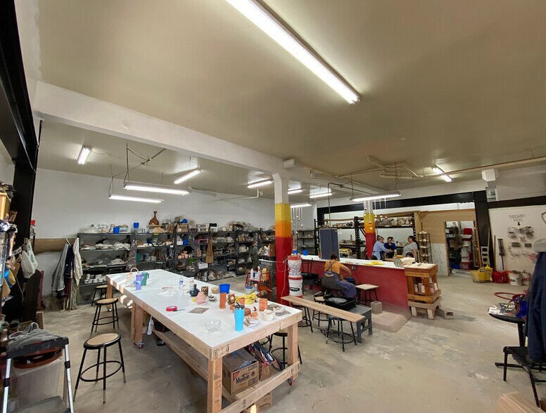 More Photos Of 4102 N Figueroa St, Los Angeles General Retail For Lease