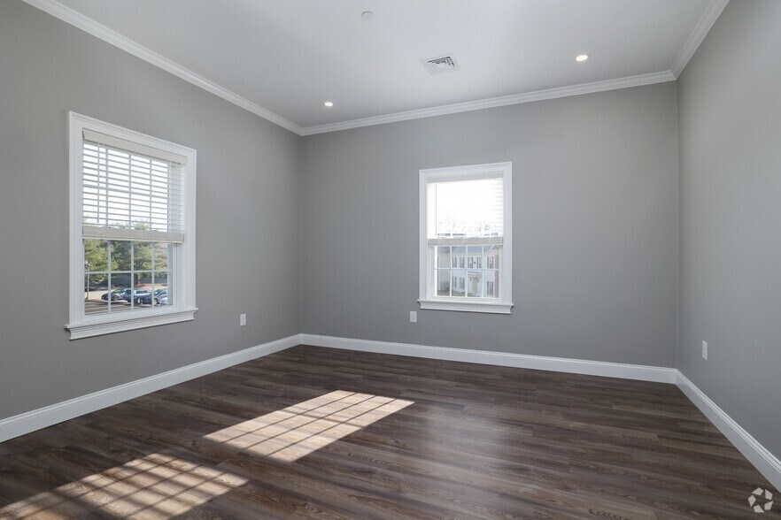More Photos Of 3 Meeting House Rd, Chelmsford Apartments For Lease