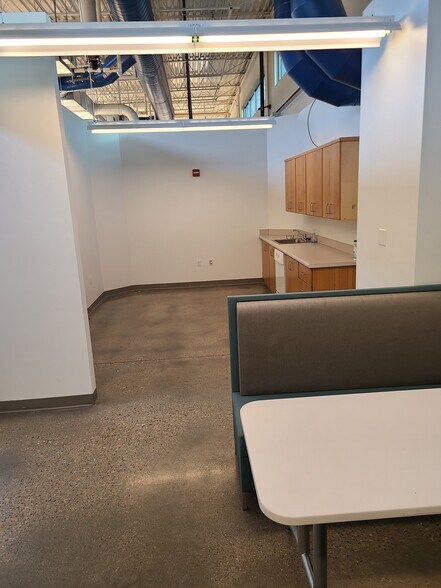 More Photos Of 756 S Redwood Rd, Salt Lake City Medical For Lease