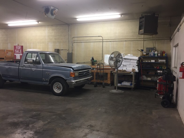 More Photos Of 121 S 25th St, Phoenix Warehouse For Sale