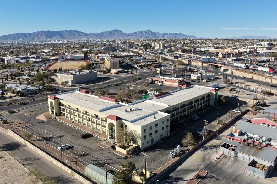 More Photos Of 900 N Yarbrough Dr, El Paso Hotel For Sale