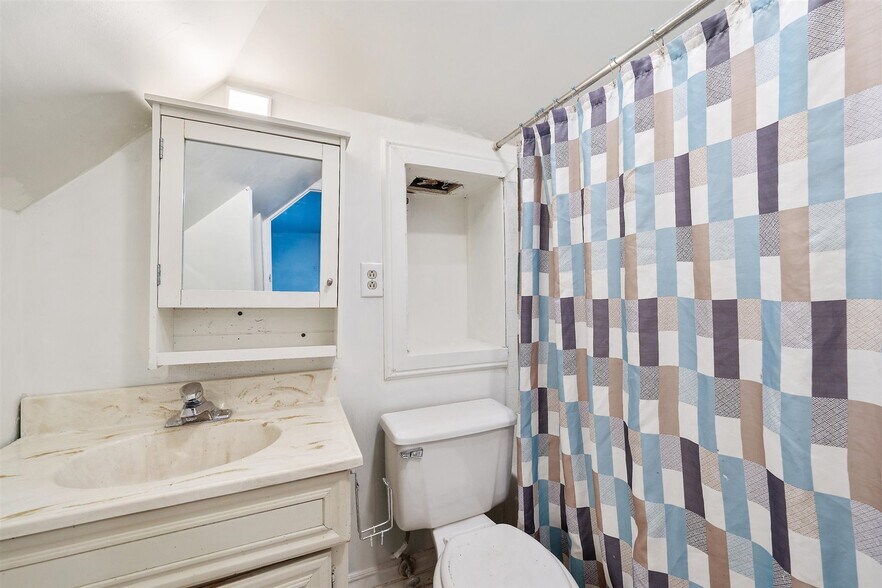 More Photos Of 1106 E 4500 S, Millcreek Office Residential For Sale