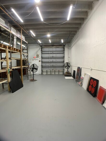 More Photos Of 676 NW 23rd St, Miami Warehouse For Lease