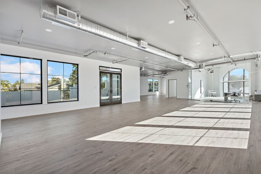 More Photos Of 2220 Winchester Blvd, Campbell Storefront Retail Office For Sale