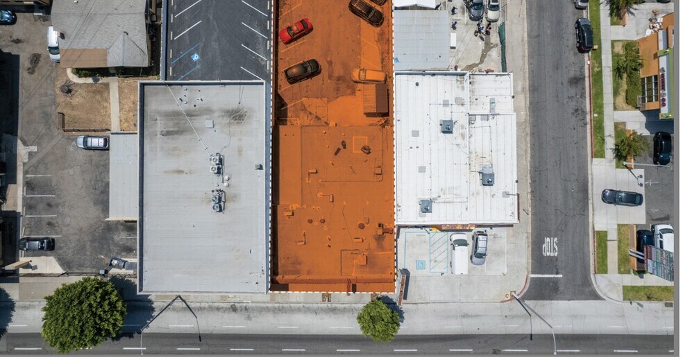 More Photos Of 11007 Crenshaw Blvd, Inglewood Storefront For Sale