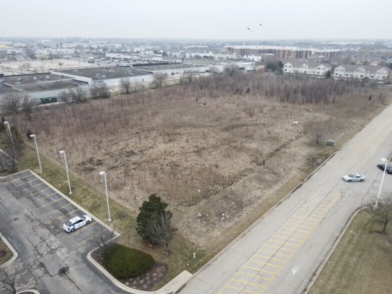 More Photos Of 724 N Route 59, Aurora Hotel For Sale