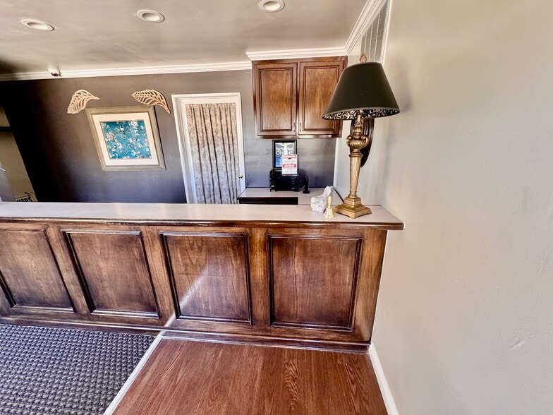 More Photos Of 14436 Whittier Blvd, Whittier General Retail For Sale