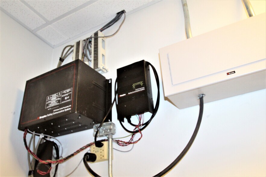 More Photos Of 14240 Dante Ave, Dolton Loft Creative Space For Lease