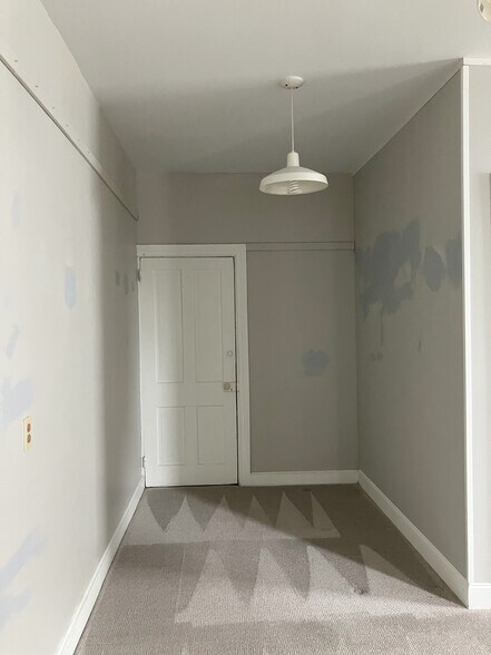 More Photos Of 112 E Main St, Hummelstown Storefront Retail Residential For Lease