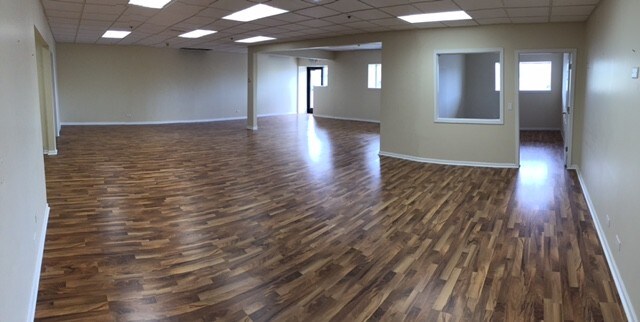 More Photos Of 9244 Trinity Dr, Lake In The Hills Warehouse For Lease