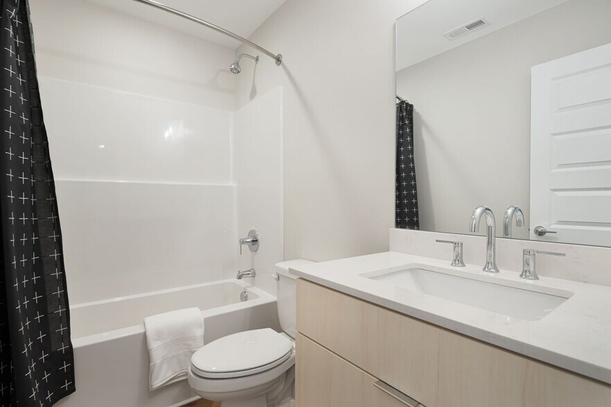 More Photos Of 5, 7, 9, 11 Bolton St, Asheville Apartments For Sale