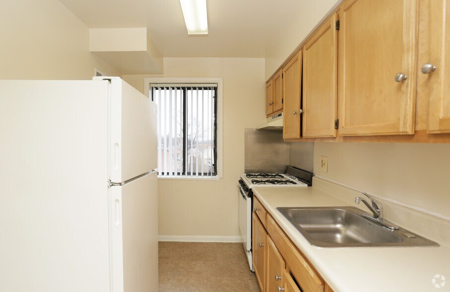 More Photos Of 3647 6th St SE, Washington Apartments For Sale