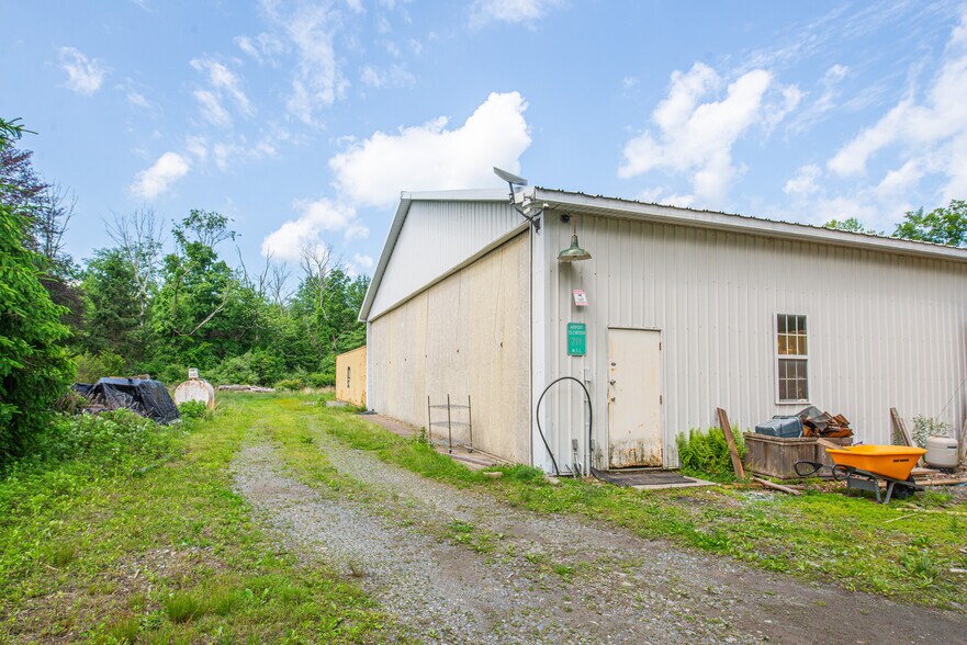 More Photos Of 62 Mount Pleasant Rd, Columbia Specialty For Sale