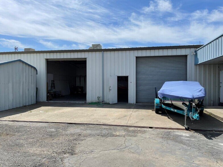 More Photos Of 1593 Beltline Rd, Redding Manufacturing For Lease