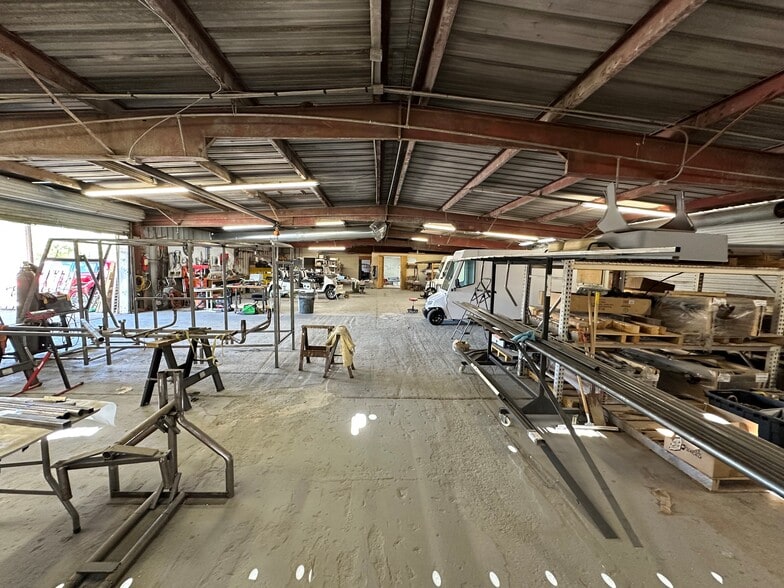 More Photos Of 1474-1544 E 18th Ave, Apache Junction Warehouse For Sale