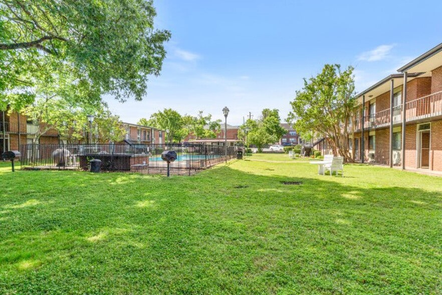 More Photos Of , Nashville Multifamily For Sale