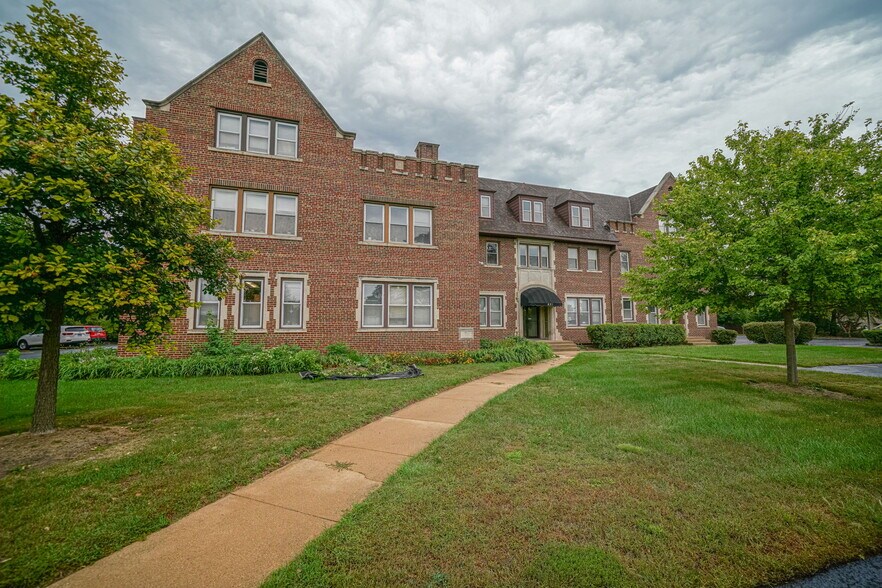 More Photos Of , Rockford Office For Sale