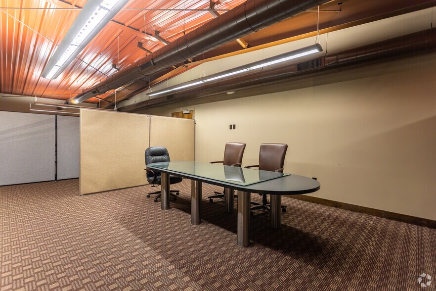 More Photos Of 165-167 River Park Rd, Mooresville Flex For Sale