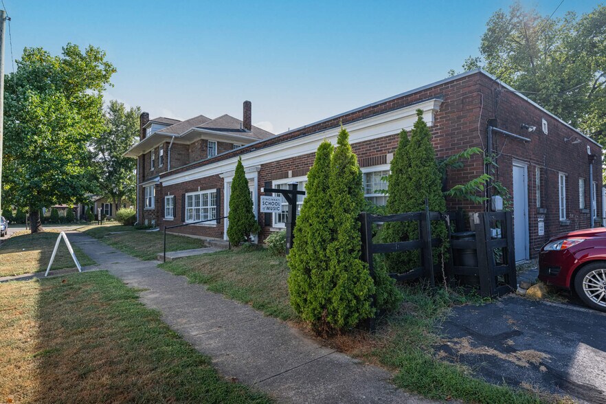 More Photos Of 2119 Central Ave, Middletown Office For Sale