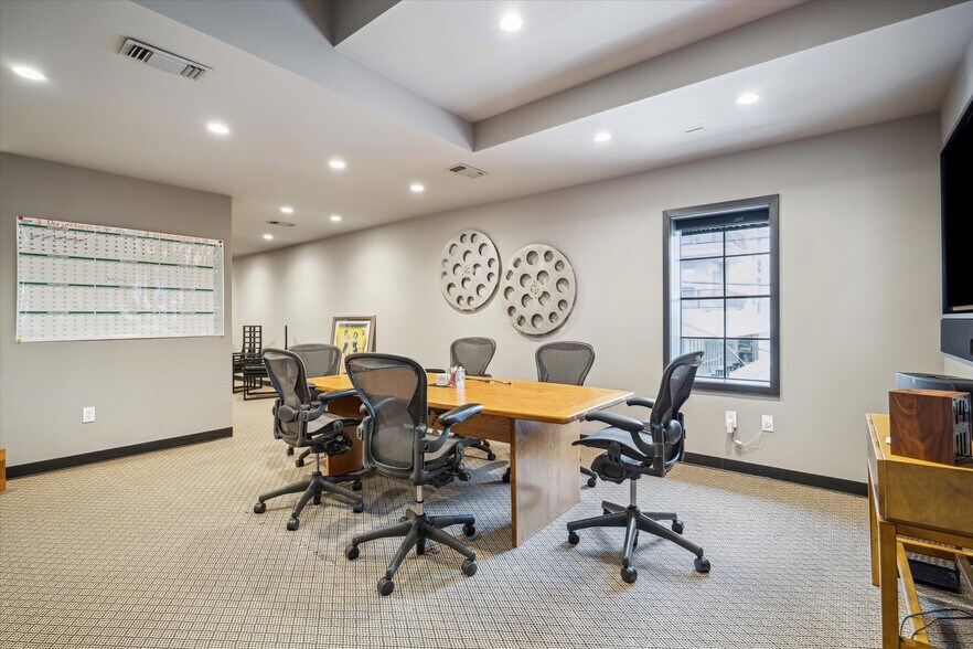 More Photos Of 5913 Washington Ave, Houston Office Residential For Sale