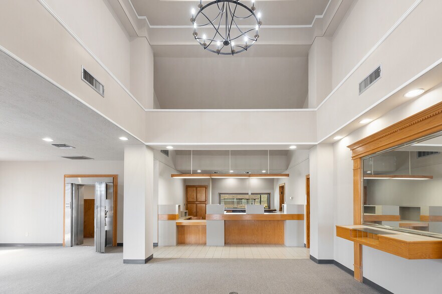 More Photos Of 14060 Grangerland Rd, Conroe Bank For Sale