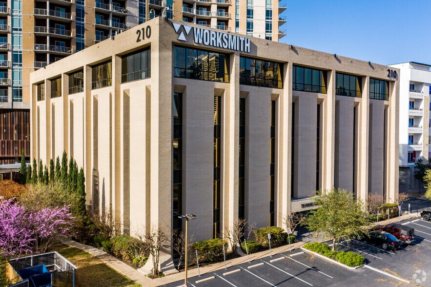 More Photos Of 210 Barton Springs Rd, Austin Office For Lease
