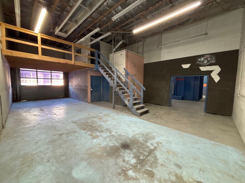 More Photos Of 100 Gentry Way, Reno Unknown For Lease