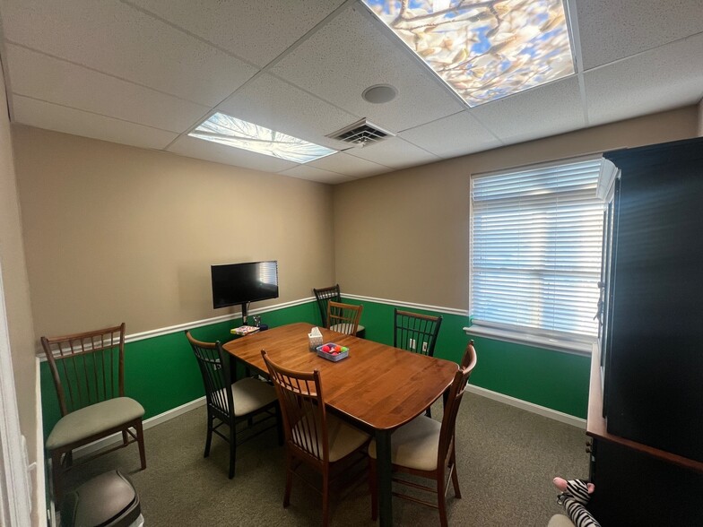 More Photos Of 5720 Gateway, Mason Loft Creative Space For Sale