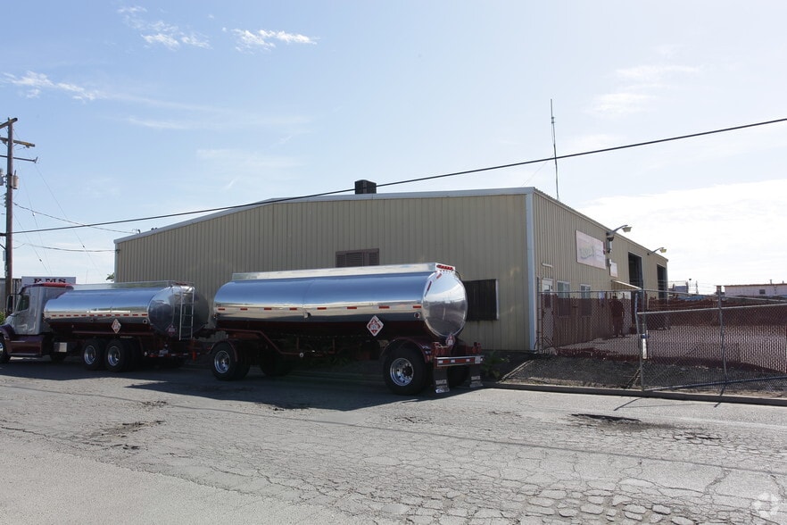 More Photos Of 3222 W Capitol Ave, West Sacramento Warehouse For Lease