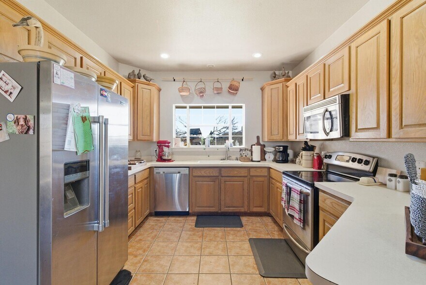 More Photos Of 1889 Greenwood Rd, Weatherford Office For Sale