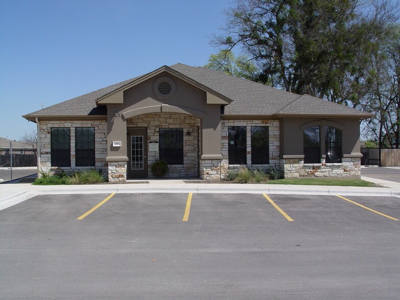 Primary Photo Of 187 Elmhurst Dr, Kyle Office For Lease