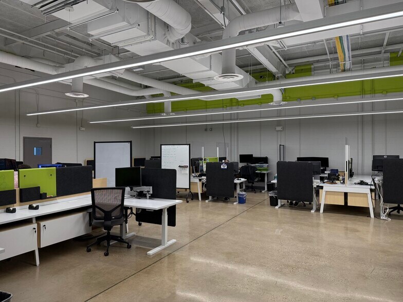 More Photos Of 50 Tower Ln, Avon Light Manufacturing For Lease