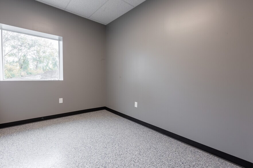 More Photos Of 6709 Universal Ave, Kansas City Warehouse For Sale