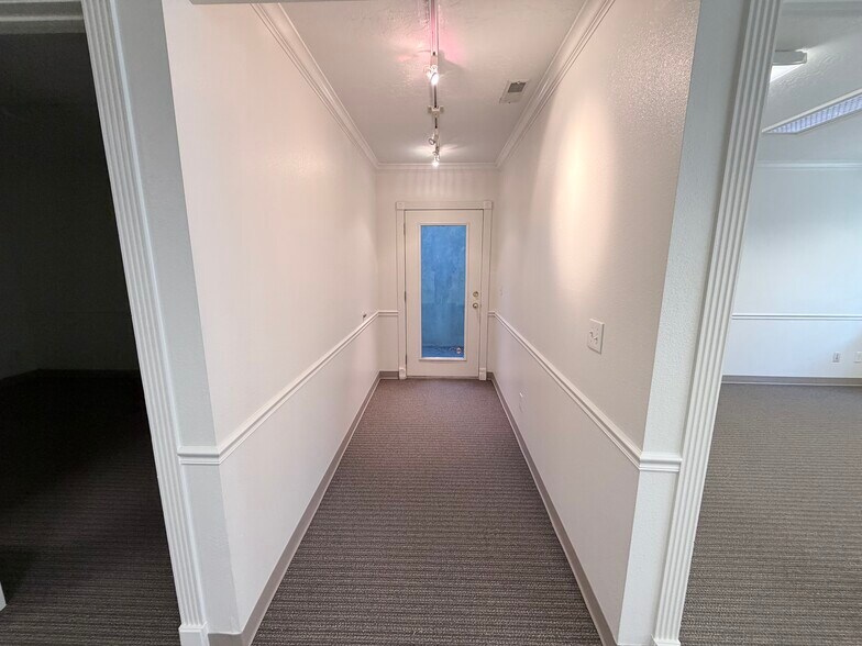 More Photos Of 702-704 N 1890 w, Provo Office For Lease