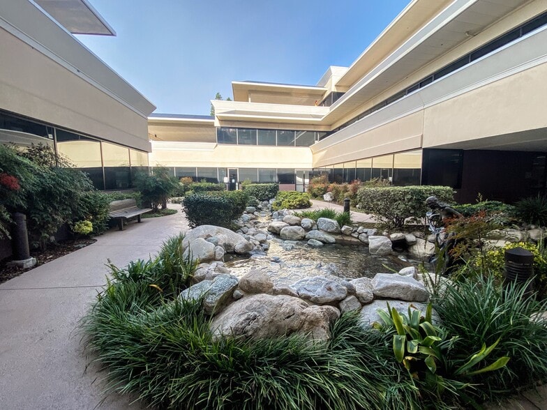More Photos Of 4195 E Thousand Oaks Blvd, Westlake Village Office For Lease