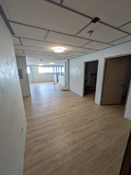 More Photos Of 2645 Yates Ave, Commerce Distribution For Lease