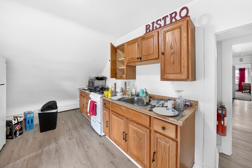 More Photos Of 137 Livingston Ave, New Brunswick Office Residential For Sale