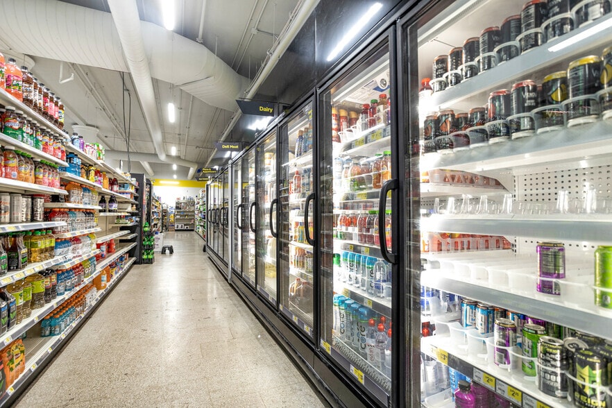 More Photos Of 260 E Main St, Rochester Medical For Lease