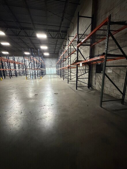 More Photos Of 4405-4493 NW 97th Ave, Doral Warehouse For Lease