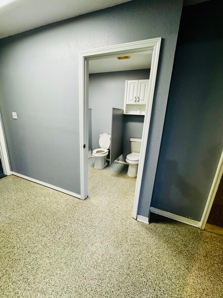 More Photos Of 13290 S 80th East Ave, Bixby Warehouse For Lease