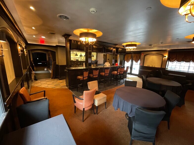 More Photos Of 31 N Johnson Park, Buffalo Restaurant For Lease