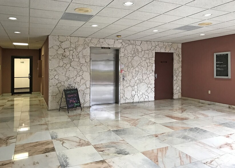 More Photos Of 300 Lock Rd, Deerfield Beach Office For Lease
