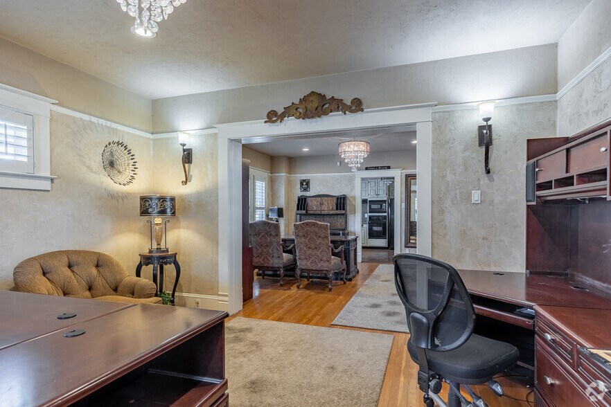 More Photos Of 16408 SE Mill Plain Blvd, Vancouver Office For Sale