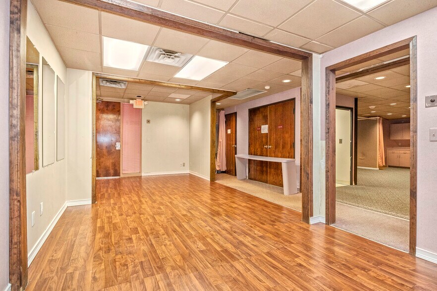 More Photos Of 5245 Schaefer Rd, Dearborn Medical For Sale